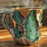 Kaffeetassen mit integrierten Mineralienkristallen