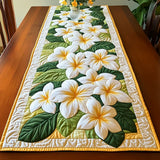 Gestepptes Tischläufer - Frangipani-Blumen